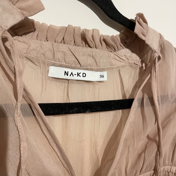 The perfect Parisian bubble blouse - Picture 3 of 7